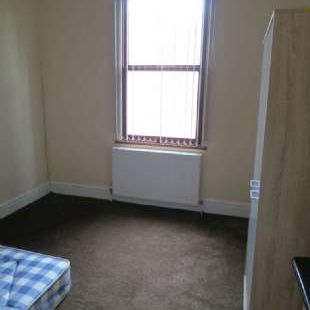 2 bedroom property to rent in Manchester - Photo 1