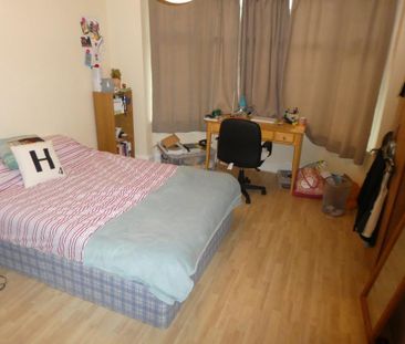 6 bedroom semi-detached house to rent - Photo 5