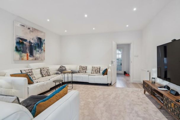 3 bedroom bungalow to rent - Photo 1