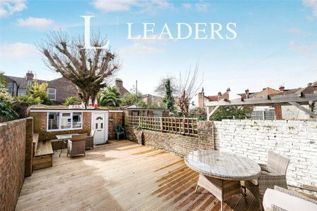 5 bedroom terraced house to rent - Photo 5