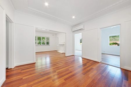 Beautifully Renovated Family Home in a Tranquil Tree-Lined Street - Photo 5
