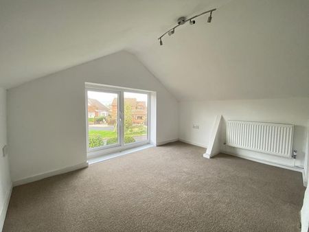 3 bedroom link detached house to rent - Photo 5