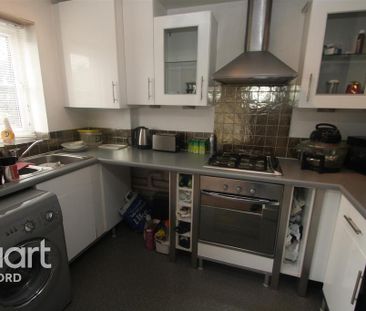 2 bedroom flat to rent - Photo 5