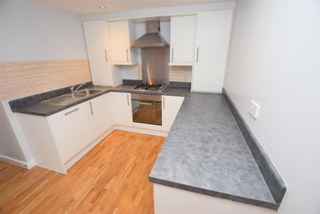 2 bedroom apartment to rent - Photo 2