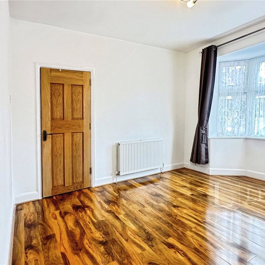 3 bedroom house to rent Crawley Green Road, Luton, Bedfordshire, LU2 - Photo 1