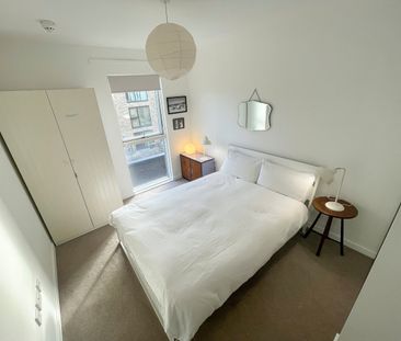 2 Bed Flat, Atkins Square, E8 - Photo 5