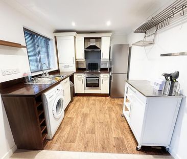 2 bedroom flat to rent - Photo 6