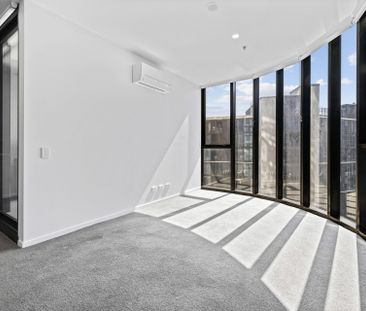 Two-Bedroom Apartment in High Society - Photo 2