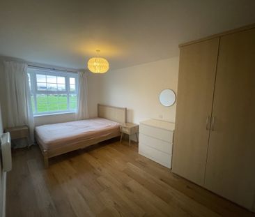 Delightful Part Furnished 2 Bedroom Flat for Rent in Ely - Photo 4