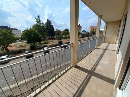 Location Appartement 5 pièces 107m² - Photo 4