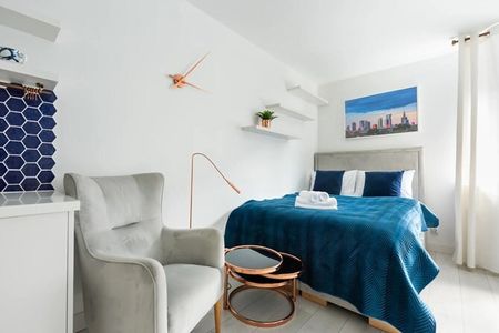 Warszawa, Śródmieście, Złota - Photo 4