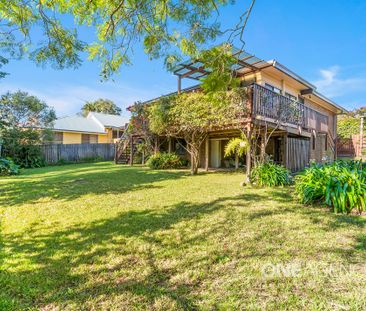 SPACIOUS FOUR-BEDROOM HOME WITH MODERN UPGRADES - Photo 6