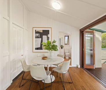 Welcome Home to Character, Comfort & Convenience - Photo 2