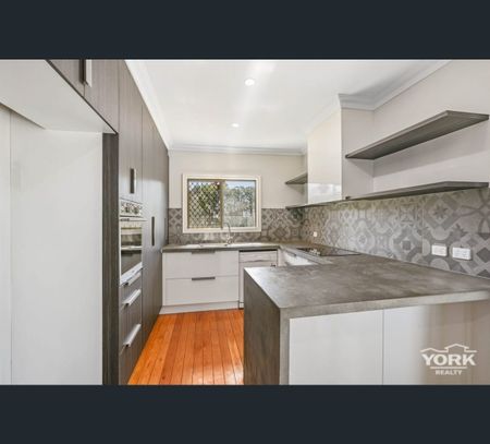 72 Stephen Street, South Toowoomba, Qld 4350 - Photo 4