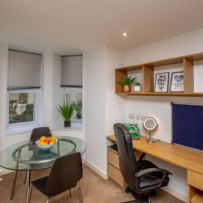 Studio to rent - Photo 1