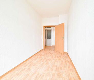 Charmante 2-Raum-Wohnung in einem Mehrfamilienhaus in zentraler Lag... - Photo 1