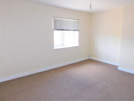 2 bedroom cottage to rent - Photo 2