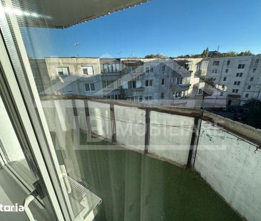 Apartament cu 3 camere, 90mp, decomandat, Zona EON - Fotografie 5