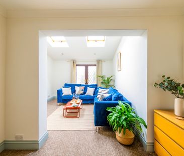 Spacious Room with Driveway Parking - Photo 1