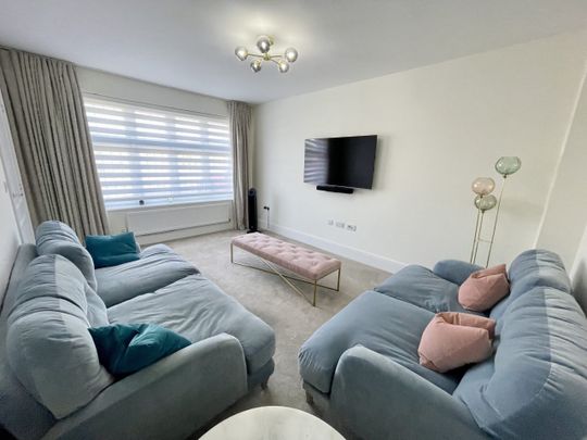 Pentrebane Drive, St Fagans - Photo 1