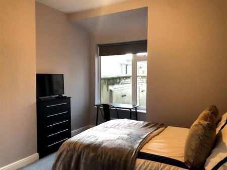 1 bedroom in a house share to rent - Photo 5