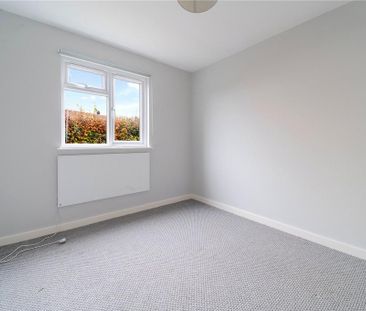 3 bedroom bungalow to rent - Photo 4