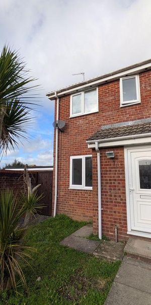 2 bedroom semi-detached house to rent - Photo 1