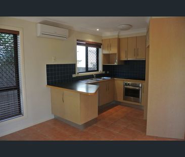 2/31 Dickenson Street, Carina Heights, Qld 4152 - Photo 5