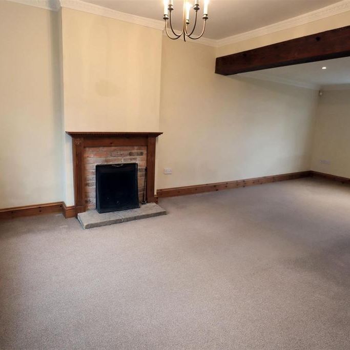 4 bedroom detached house to rent - Photo 1