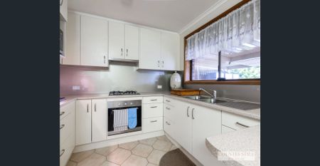 Such a quiet location, very roomy family home - Photo 5