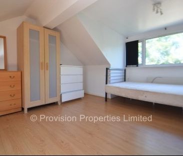 6 Bedroom Accommodation for Students - Photo 4