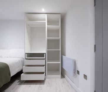 6 bedroom house of multiple occupation to rent - Photo 4