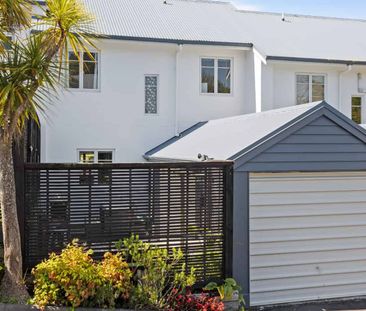 Top Townhouse in Great Location - Photo 5