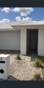 1/19 Mariette Street, Harristown, Qld 4350 - Photo 3