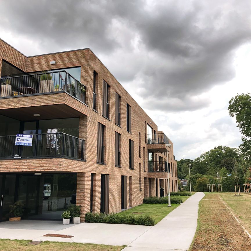 Licht energiezuinig nieuwbouwappartement op unieke site - Photo 1