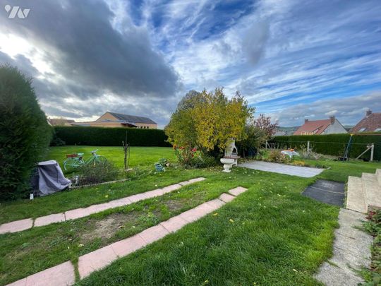 BEAUMONT LES AUTELS (28480), maison familiale à louer : AU rez-de-chaussée : entrée sur vér... - Photo 1