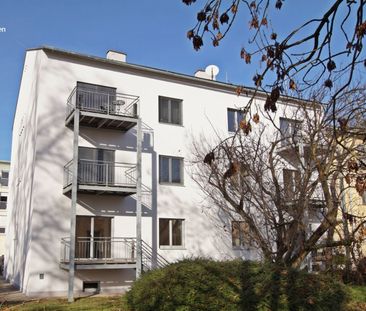 Renovierte 3 Zimmer Mietwohnung mit Balkon in saniertem Wohnhaus im... - Photo 2