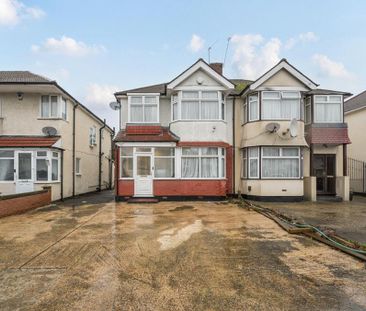 4 bedroom semi-detached house to rent - Photo 2