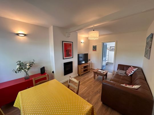 4 bedroom house - Photo 1