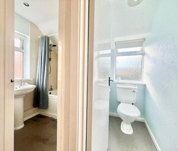 3 bedroom semi-detached house to rent - Photo 6