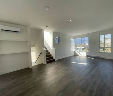 BRAND NEW - 4 bedroom, 3.5 Bath plus den - Sea & Sky (ID 402) - Photo 1