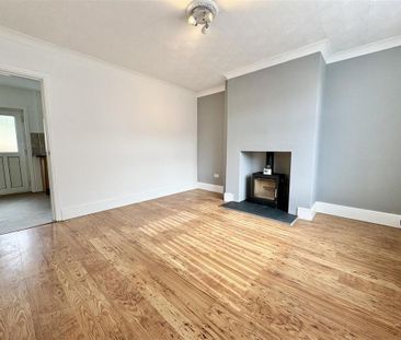 3 bedroom terraced house to rent - Photo 6