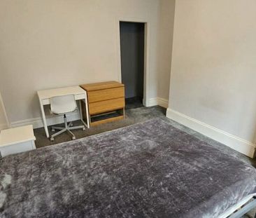 Chestnut Avenue, Hyde Park, Leeds, LS6 1BA - Photo 4