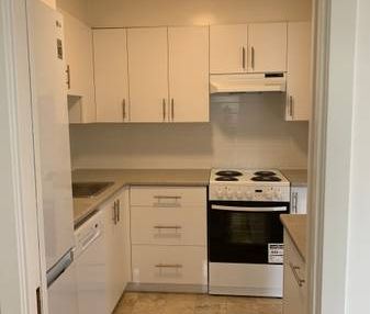 2 Bedroom West End Apartment - Available October 1st, 2024 - Photo 1