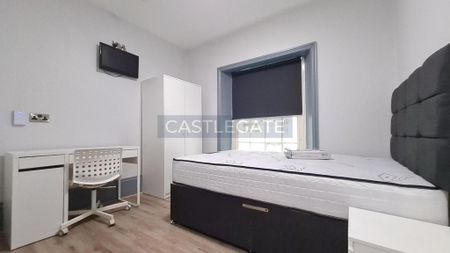 1 bedroom in a flat share to rent - Photo 4