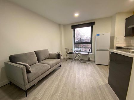 Studio to rent - Photo 2