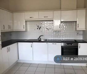 1 bedroom penthouse to rent - Photo 4