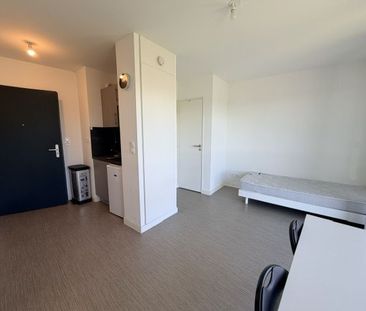 Location Appartement 1 pièce 22m² ROSIERES PRES TROYES 10430 - Photo 2