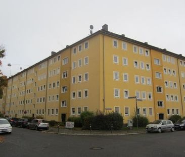 Renovierte 2-Zimmer-Wohnung mit EBK ab sofort zu vermieten - Photo 1