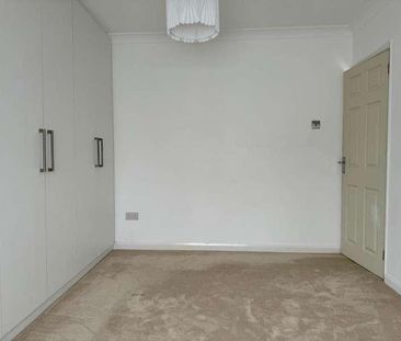 Hampshire Avenue, Slough, SL1 - Photo 6